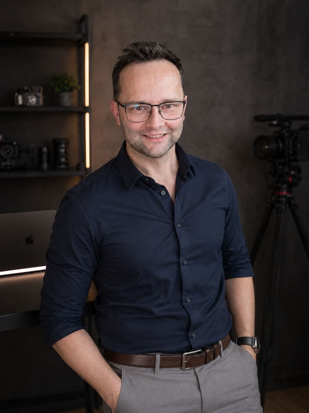 Tomasz Samborski z kamerą